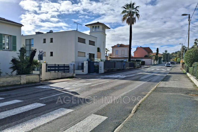 Parking / Garage - 12 m²