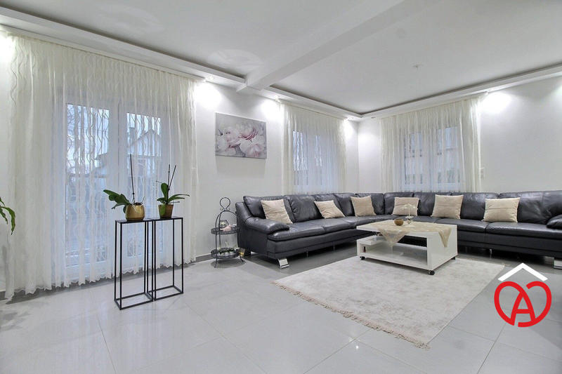 Maison - 129 m² - 7 pièces