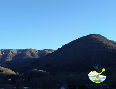 Maison traditionnelle - 232 m² - 10 pièces