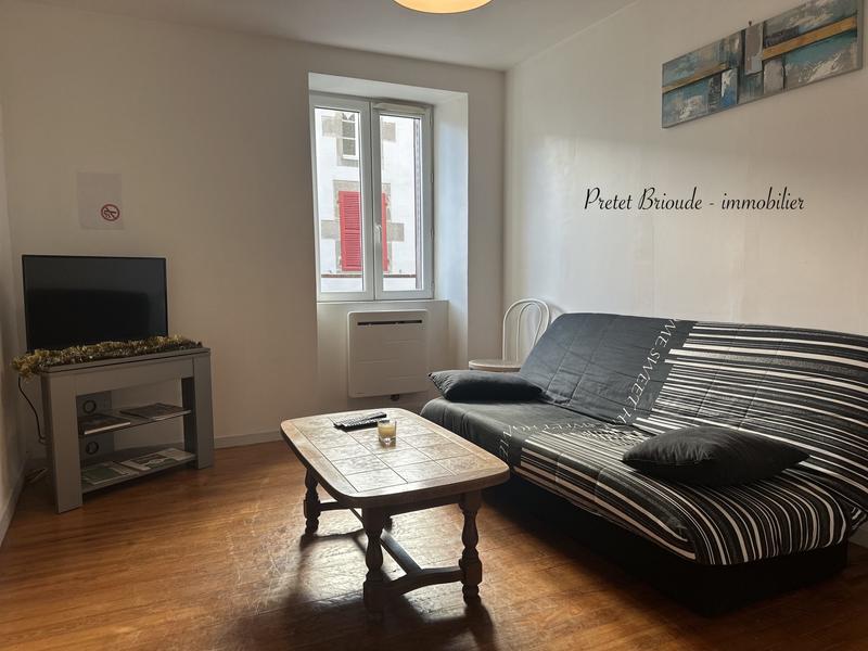 Maison - 305 m² - 15 pièces