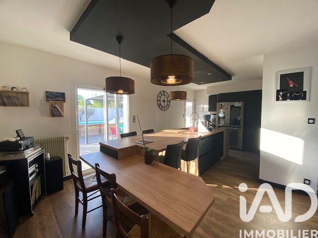 Maison - 96 m² - 5 pièces