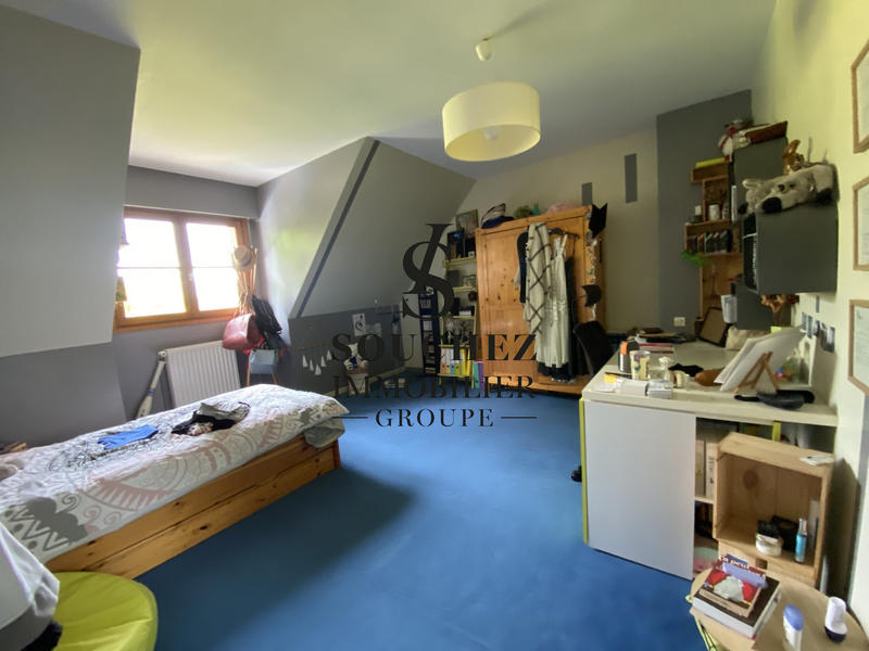 Maison - 209 m² - 9 pièces