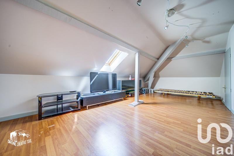 Maison - 250 m² - 10 pièces