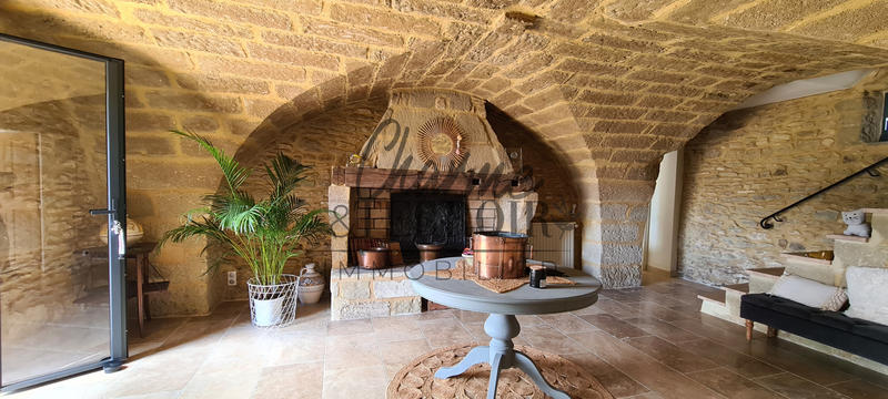 Mas - 192 m² - 7 pièces