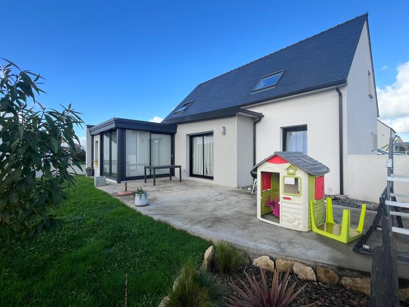 Maison - 122 m² - 6 pièces