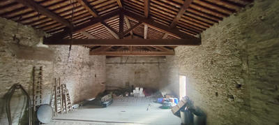 Maison de village - 300 m² - 2 pièces