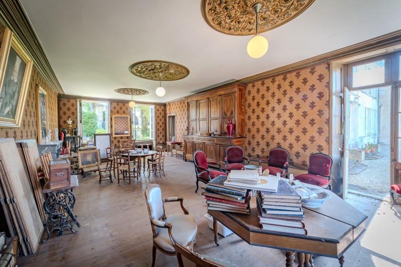 Propriété - 600 m² - 18 pièces