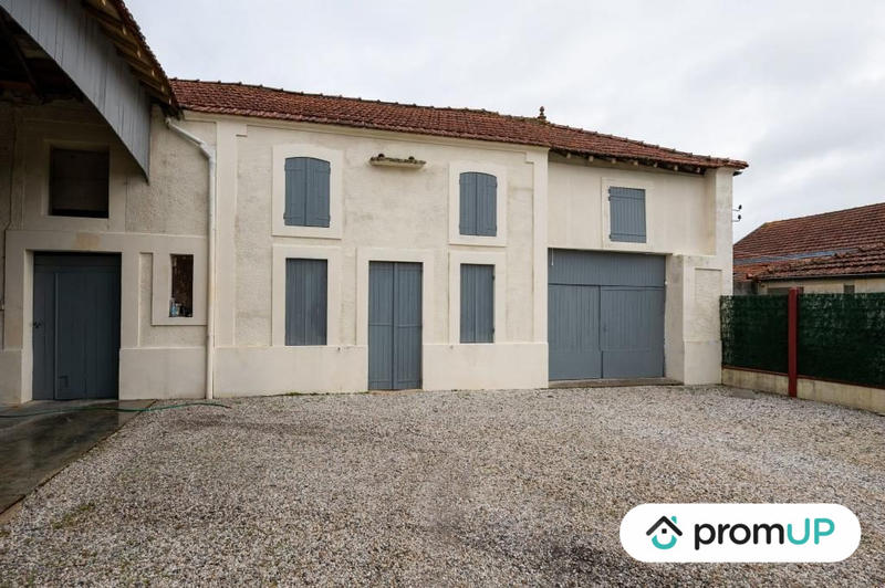 Maison - 320 m² - 10 pièces