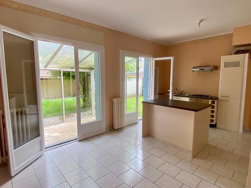 Maison traditionnelle - 100 m² - 4 pièces