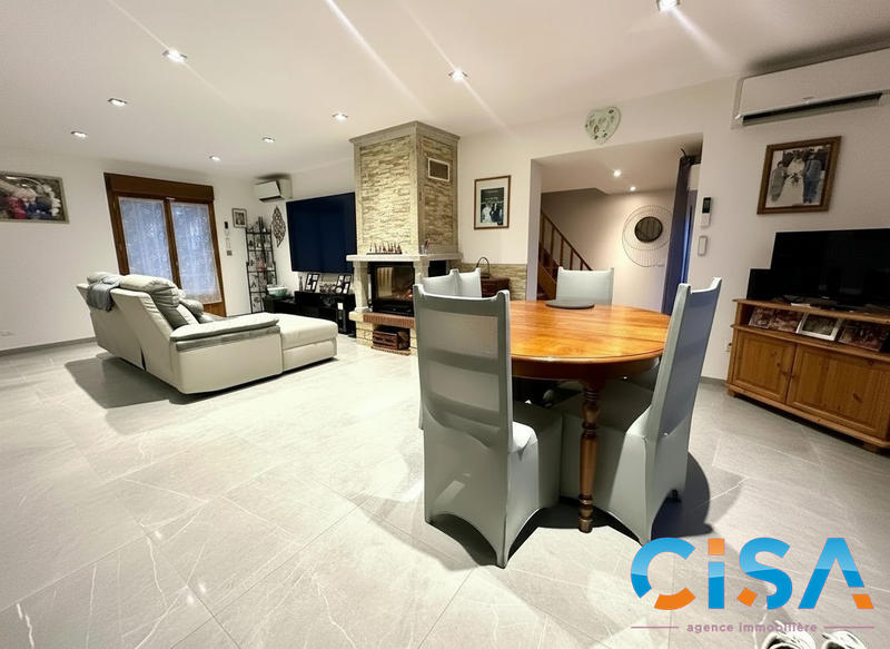 Maison traditionnelle - 135 m² - 6 pièces