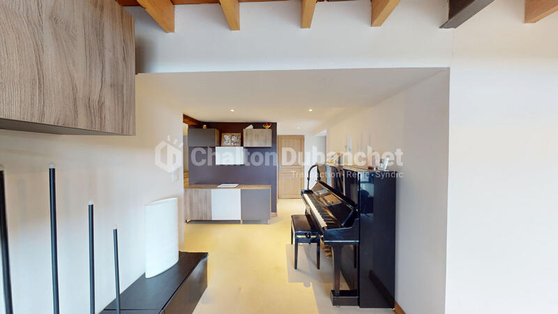 Maison - 213 m² - 7 pièces