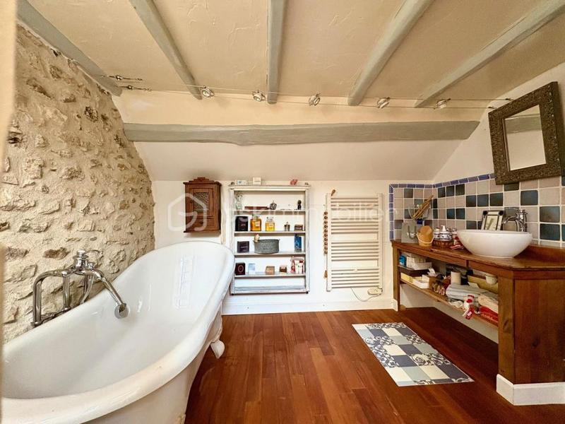 Corps de ferme - 300 m² - 7 pièces