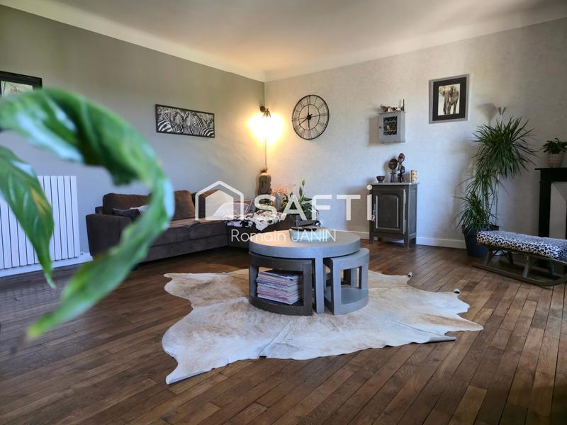 Maison - 210 m² - 7 pièces