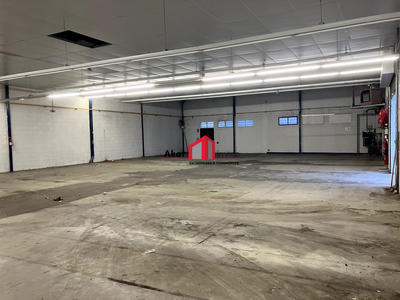 Local commercial - 668 m²