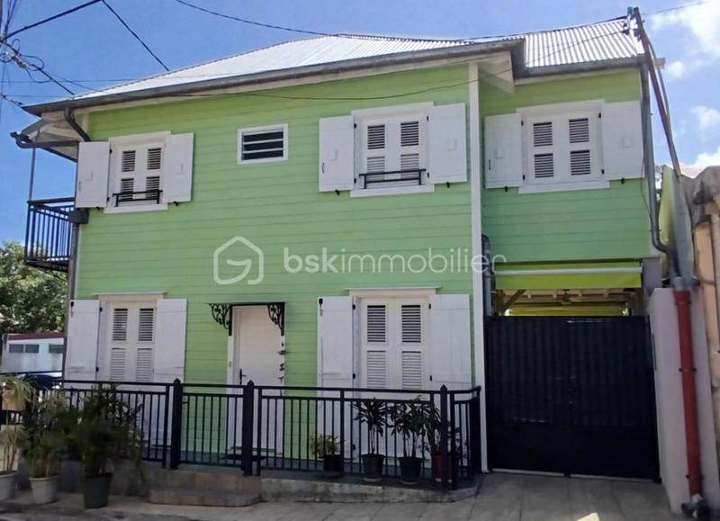 Maison traditionnelle - 83 m² - 3 pièces