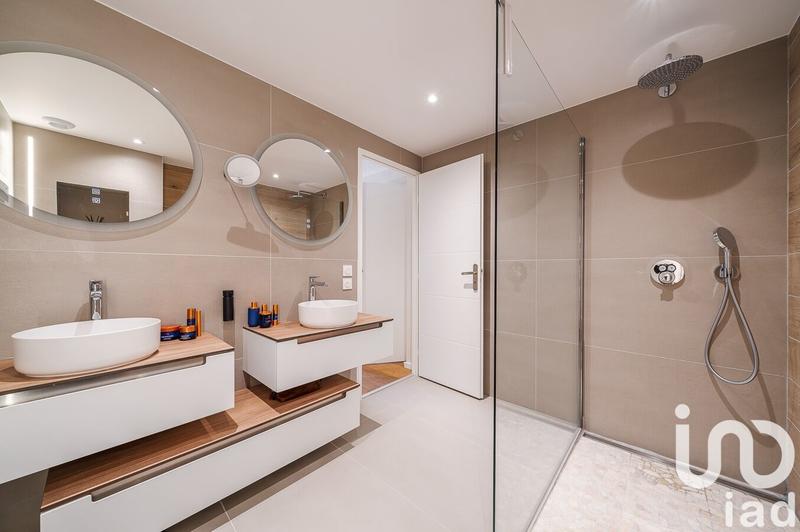 Maison de village - 210 m² - 7 pièces