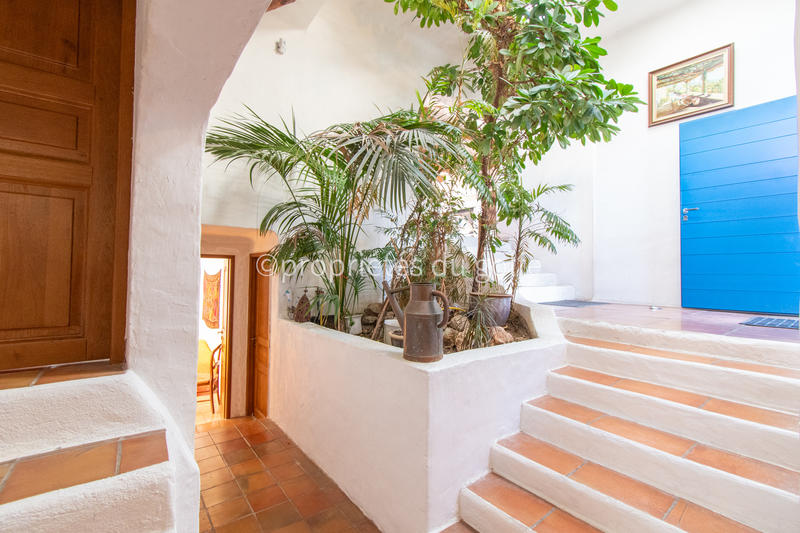 Maison - 209 m² - 8 pièces