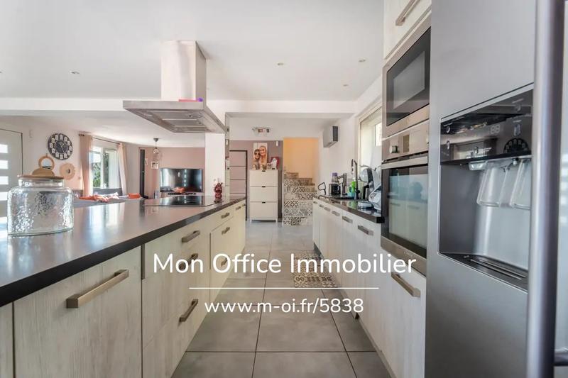 Maison - 110 m² - 4 pièces