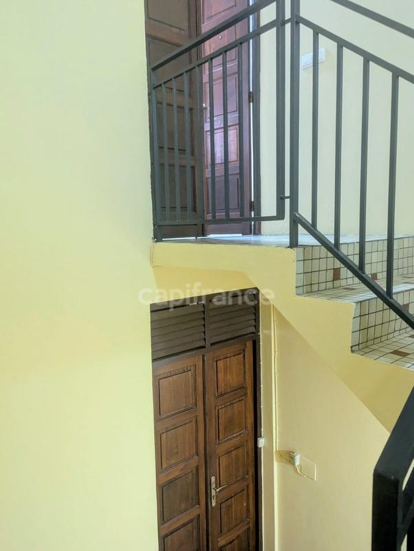 Immeuble - 247 m² - 11 pièces