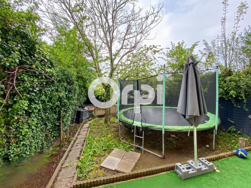 Maison - 95 m² - 5 pièces