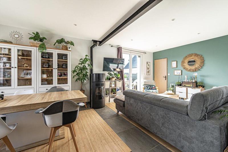 Maison - 161 m² - 9 pièces