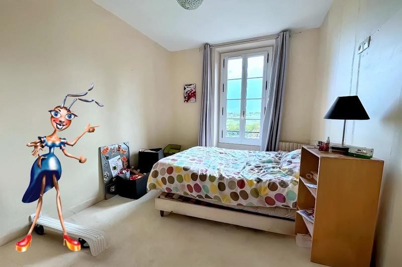 Demeure - 234 m² - 7 pièces