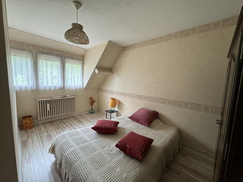 Maison traditionnelle - 168 m² - 7 pièces