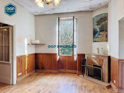 Maison - 147 m² - 8 pièces