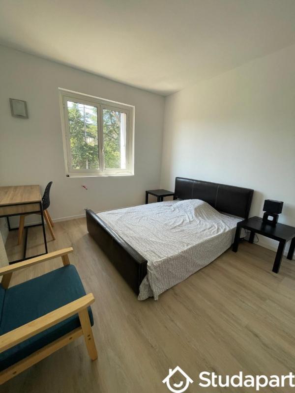 Chambre - 10 m² - 1 pièce