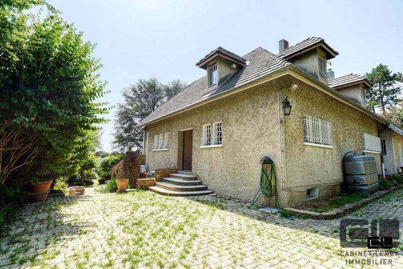 Propriété - 358 m² - 8 pièces