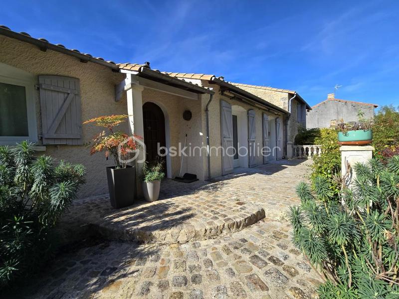 Maison ancienne - 360 m² - 5 pièces