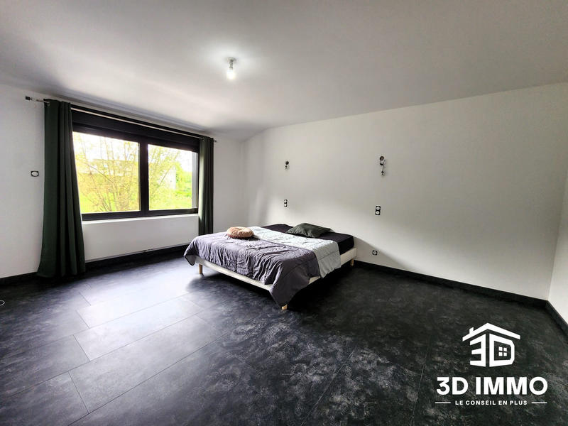 Maison - 325 m² - 8 pièces