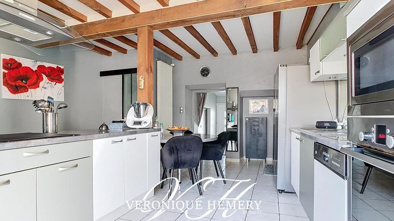 Maison - 180 m² - 8 pièces