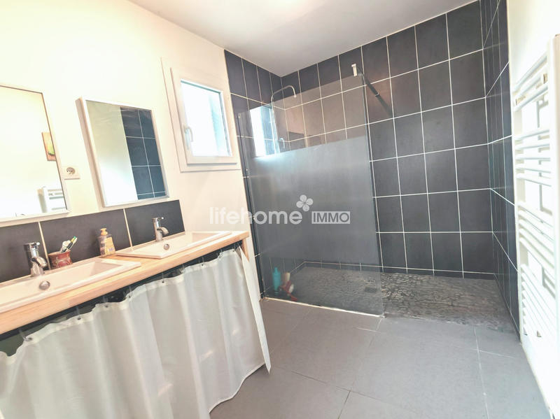 Maison - 140 m² - 5 pièces