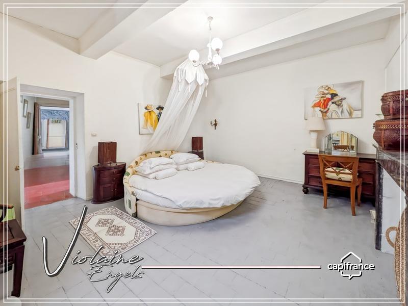 Maison de maîtres - 408 m² - 8 pièces