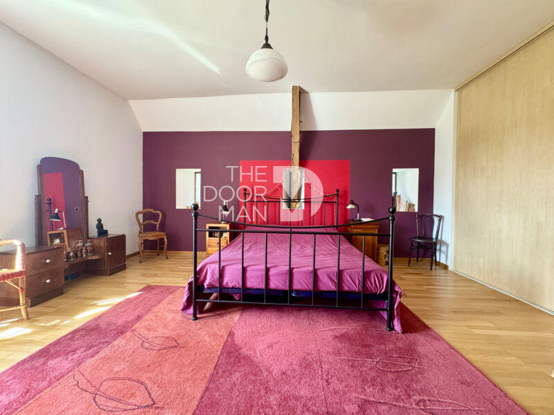 Propriété - 586 m² - 12 pièces