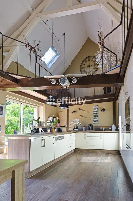 Maison - 229 m² - 9 pièces