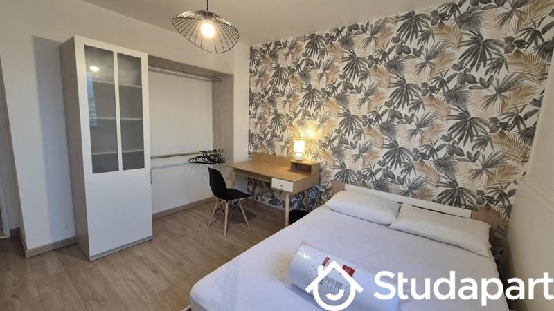 Chambre - 9 m² - 1 pièce