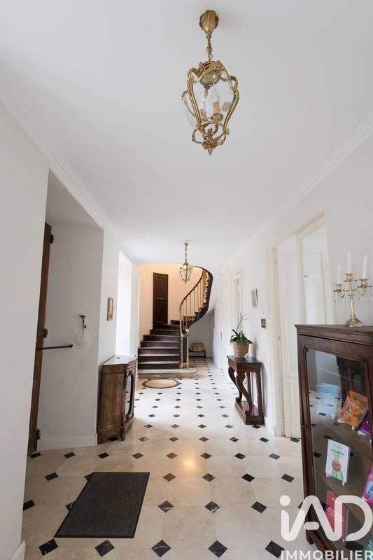 Château - 800 m² - 17 pièces