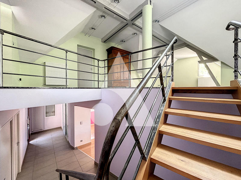 Maison - 217 m² - 7 pièces