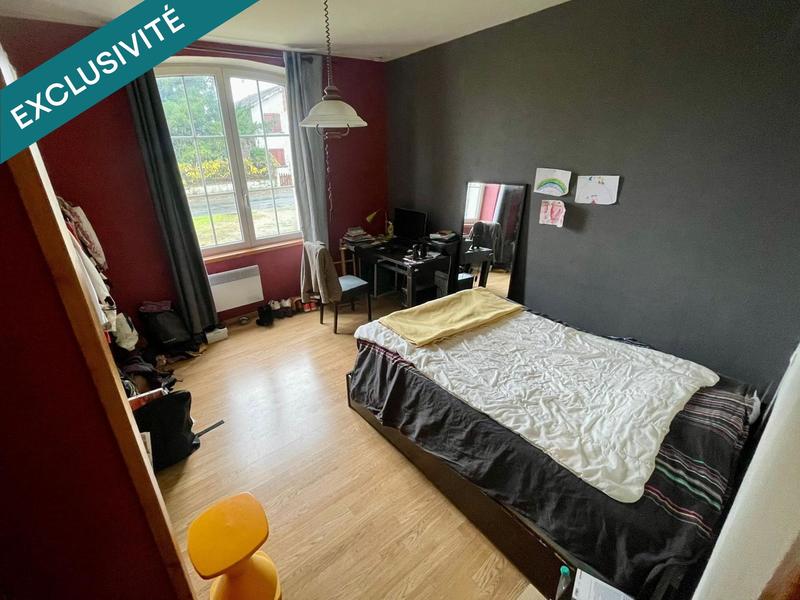 Maison - 221 m² - 7 pièces