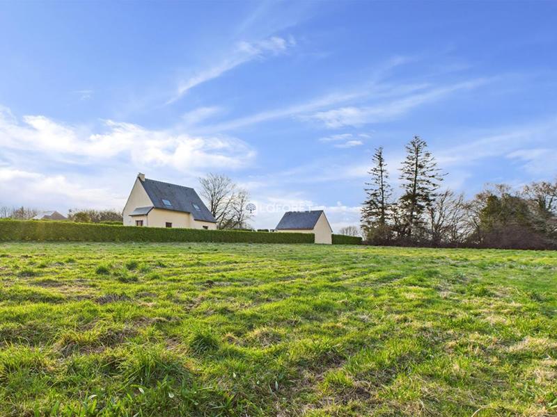 Terrain constructible - 2 206 m²