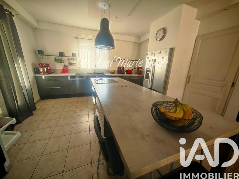 Maison - 180 m² - 7 pièces