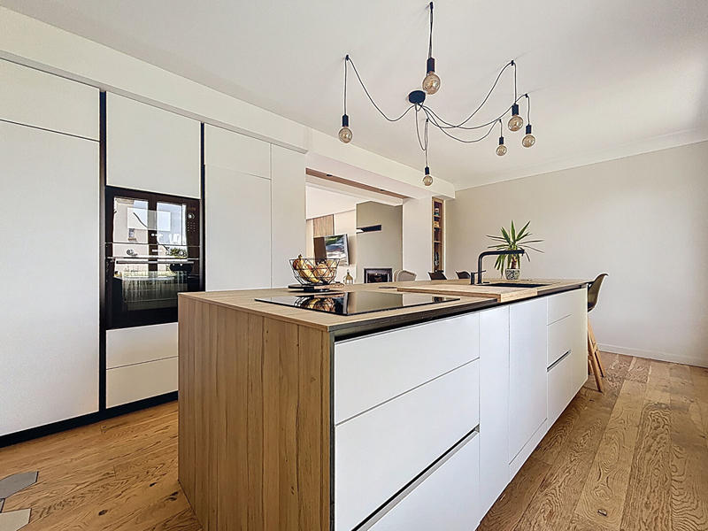 Maison - 136 m² - 6 pièces