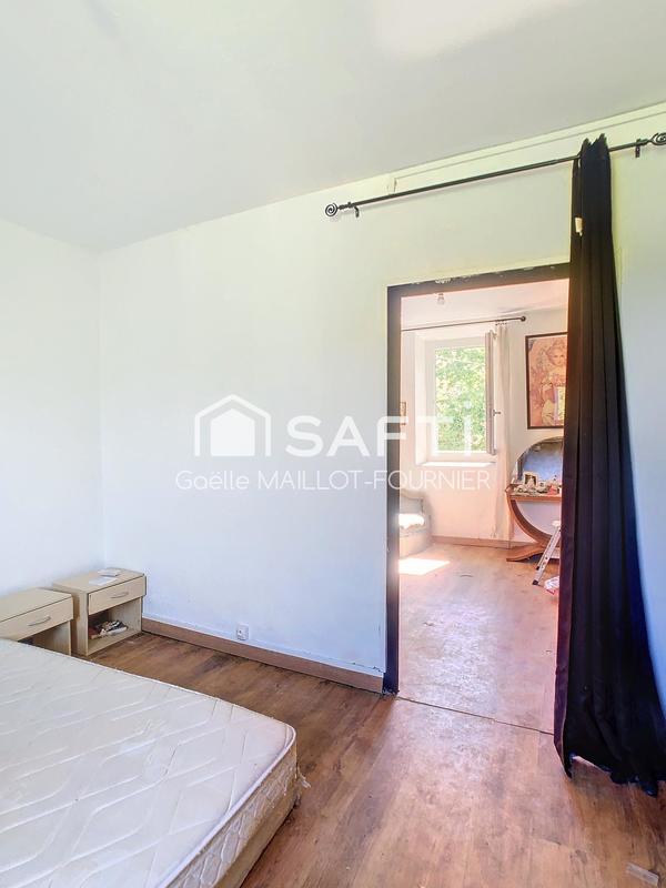 Maison - 237 m² - 12 pièces