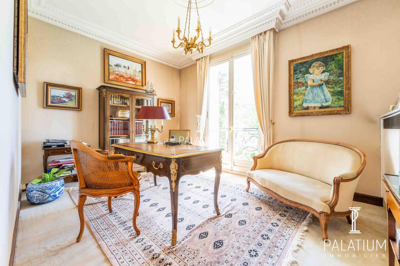 Maison - 255 m² - 7 pièces