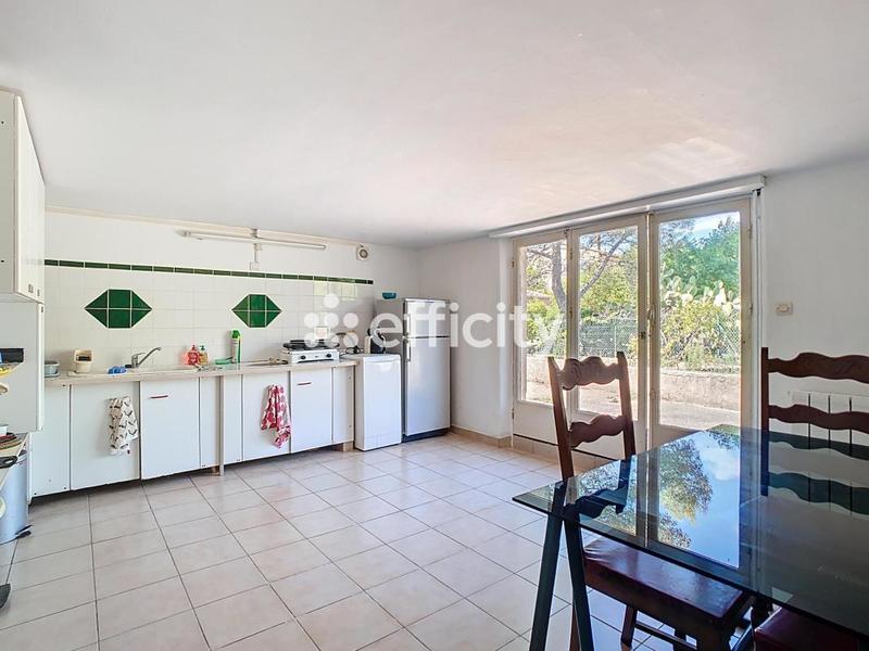 Maison - 186 m² - 8 pièces