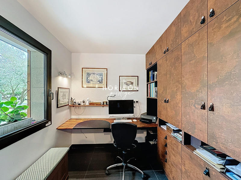 Maison contemporaine - 247 m² - 8 pièces