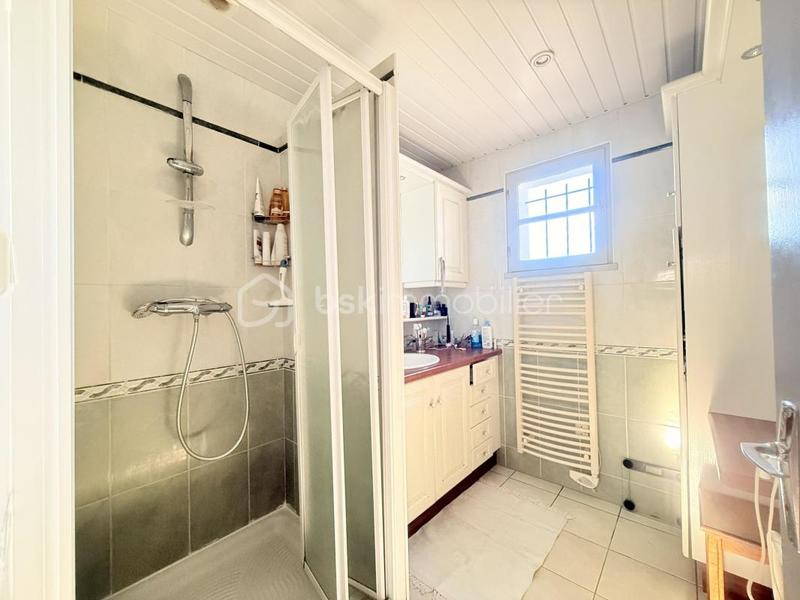 Propriété - 136 m² - 6 pièces