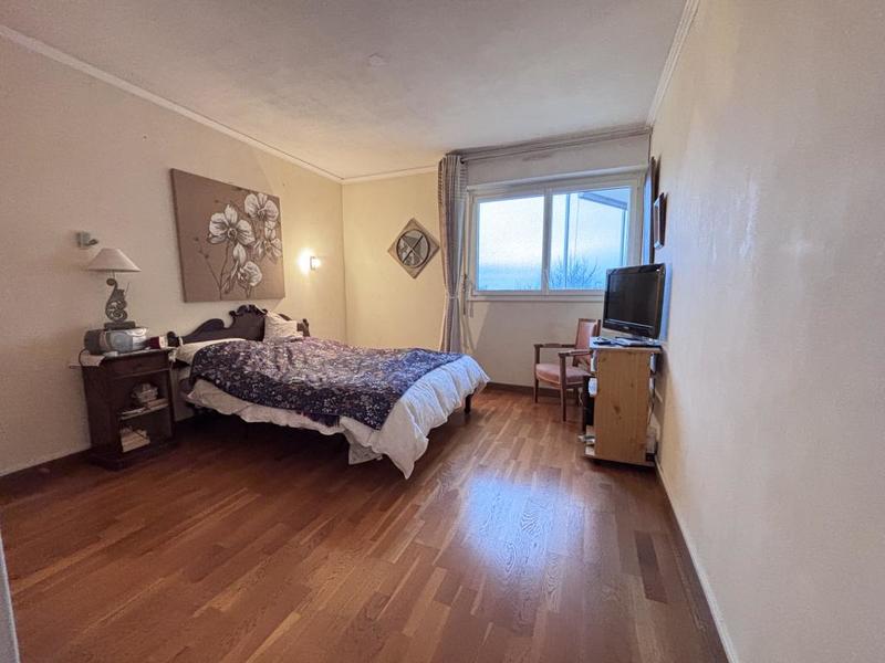 Appartement - 111 m² - 5 pièces